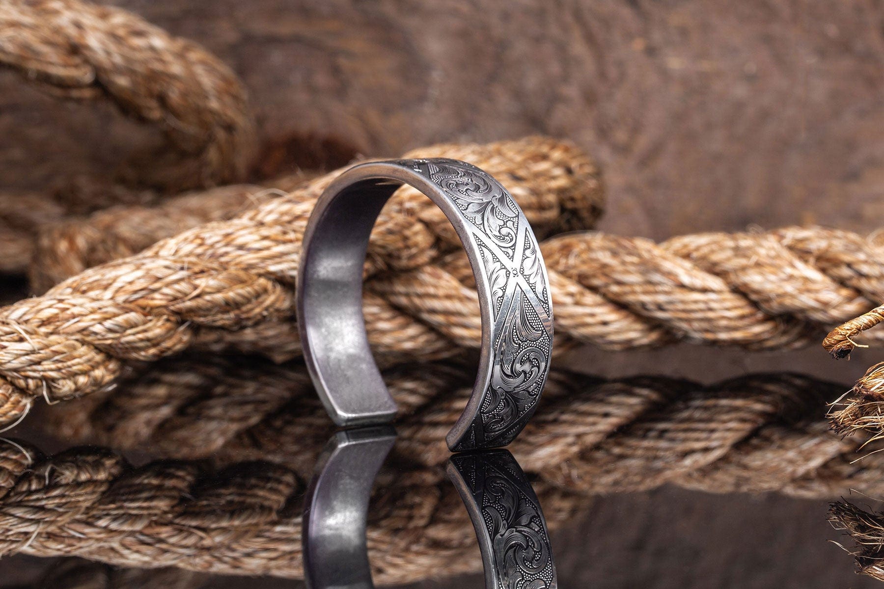 Alberta Engraved Bracelet - AXEL'S